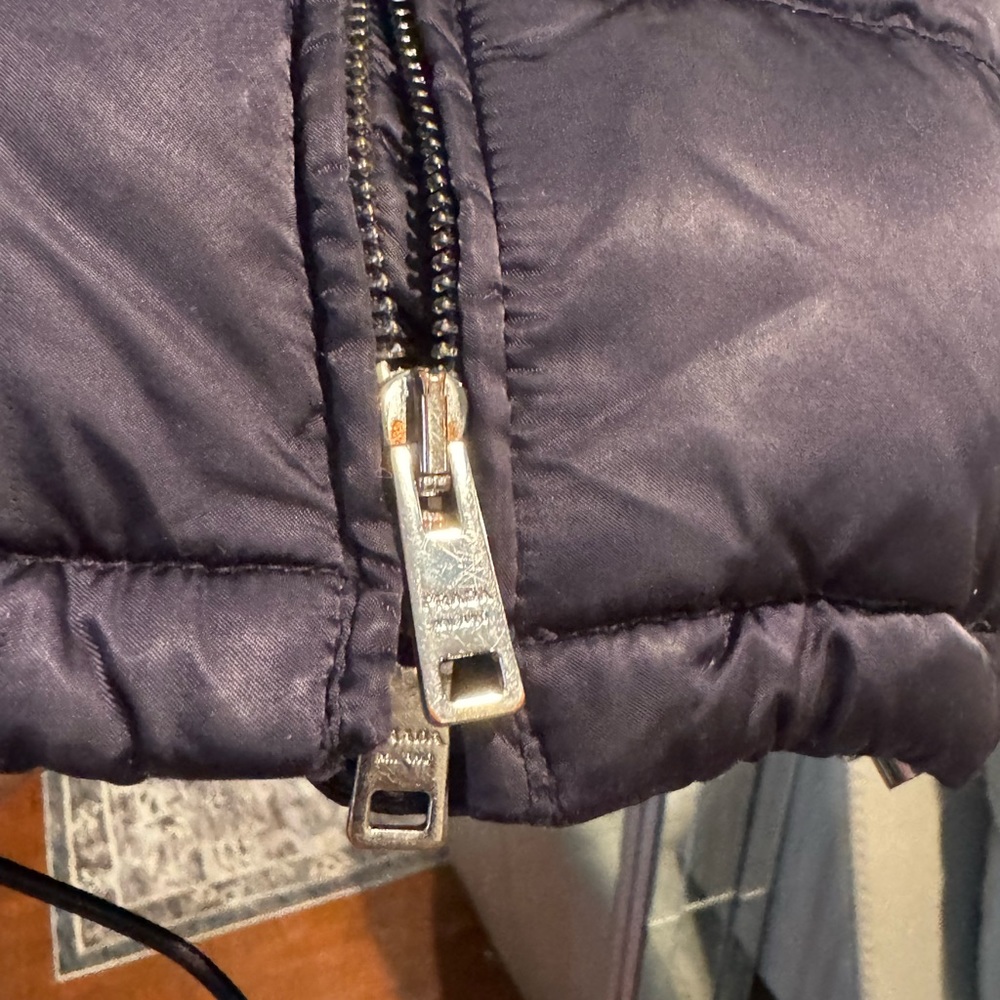 Women's PRADA Down Puffer Coat Hooded Real Fox Fur  RARE Size 38 ~Small - Picture 3 of 5